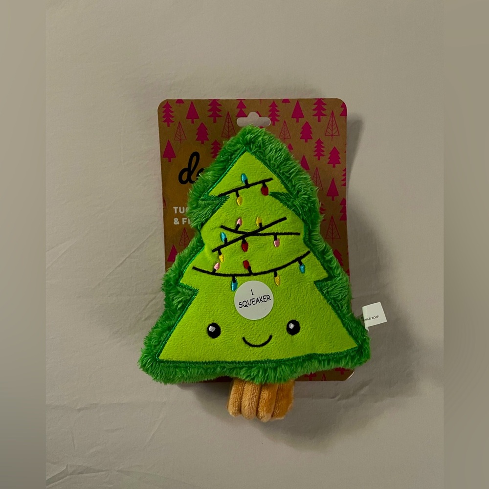 NWT cute Christmas tree squeaker toy for dogs